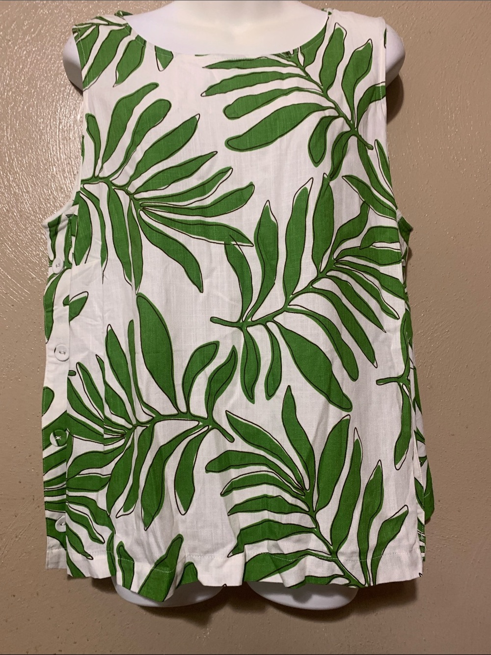 Rose & Olive 1X White Top with Green Leaf Print and Spare Button NWT